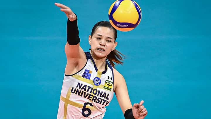 VANGIE Alinsug and the NU Lady Bulldogs flaunt their might to book a straight-set win over the FEU Lady Tamaraws and bag the twice-to-beat advantage in the Final Four of Season 86 UAAP women’s volleyball tournament.