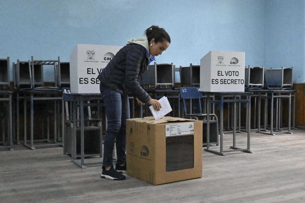 Violence-battered Ecuadorans begin voting on anti-crime measures