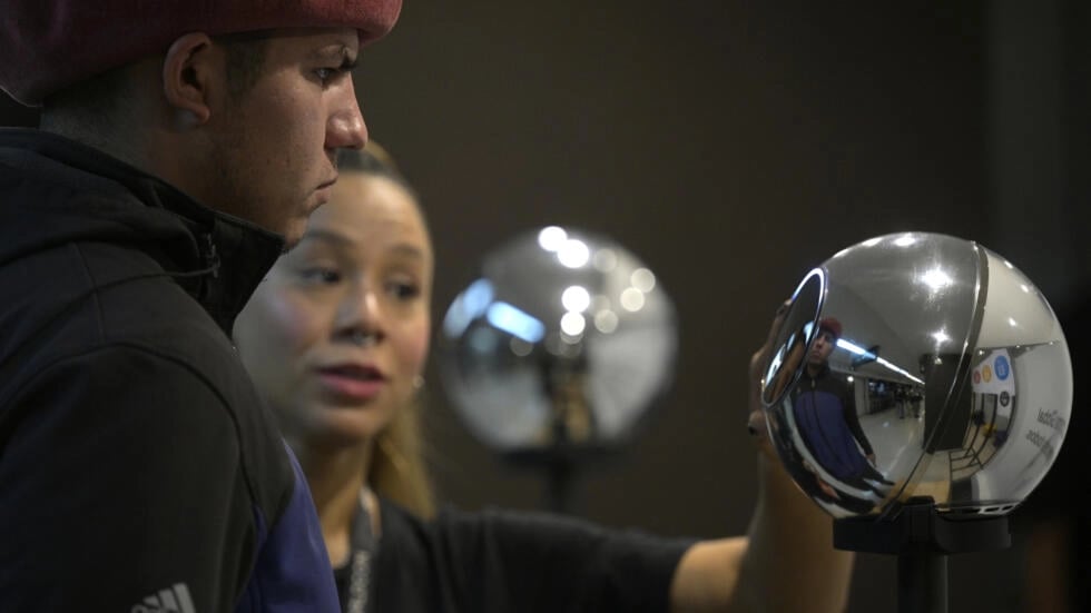 Argentines get crypto coins for eyeball scans