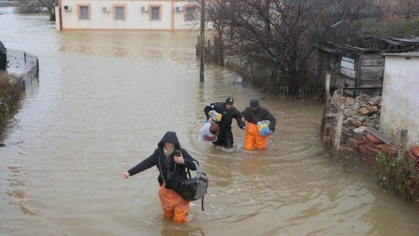 Storms cut power to thousands in Ukraine