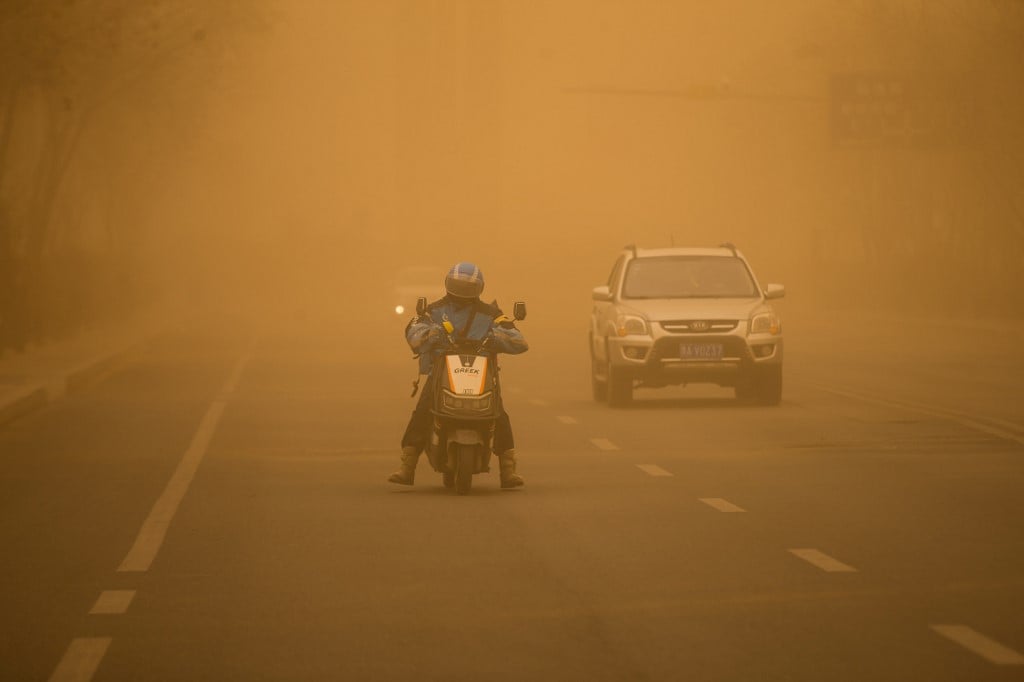 Sandstorm hits east Libya, disrupts air traffic: media