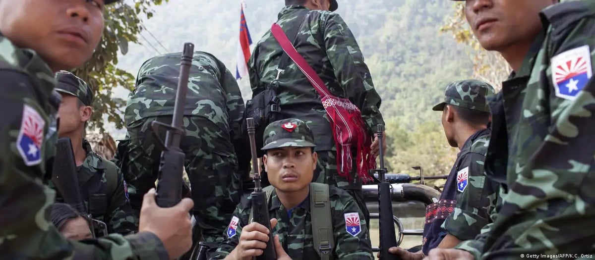 Myanmar border hub residents flee to Thailand amid gunfire, explosions