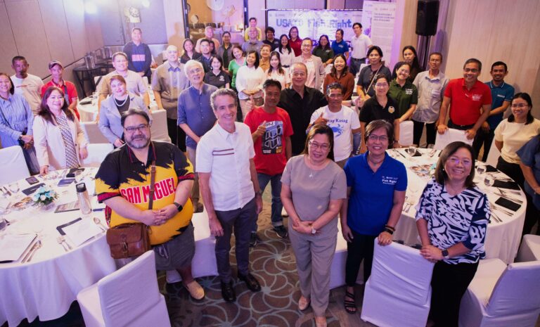 USAID Mission Director Ryan Washburn joins local government officials, private sector partners, and members of the fishing community at the event marking USAID’s Responsible Seafood Sourcing Program for blue swimming crabs in Iloilo City.