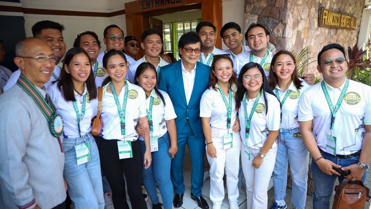 Abalos to youth: 'Be environment advocates'