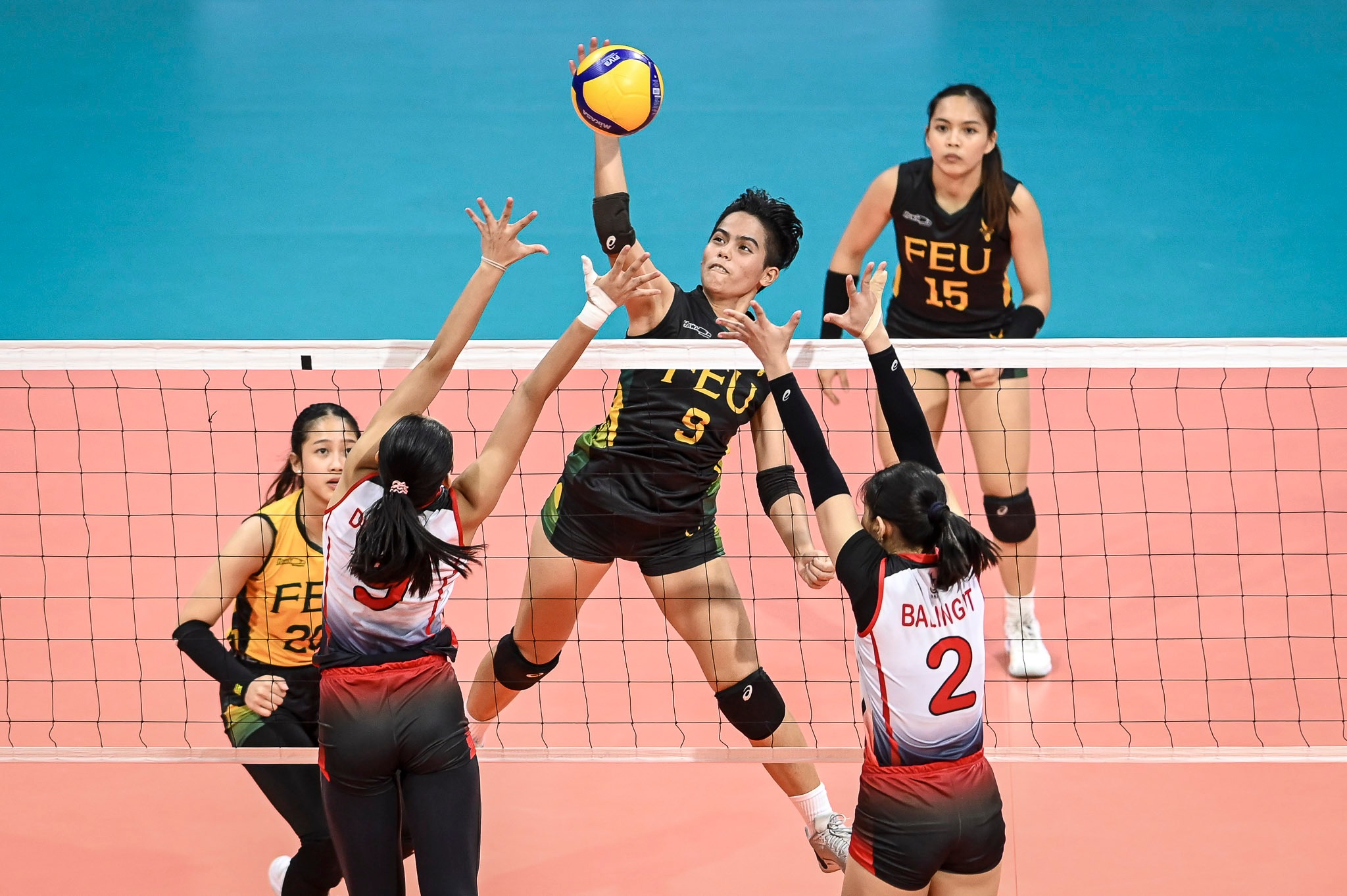 FEU buries UE, extends win streak ahead of Final Four