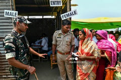 India voters brave heat wave 