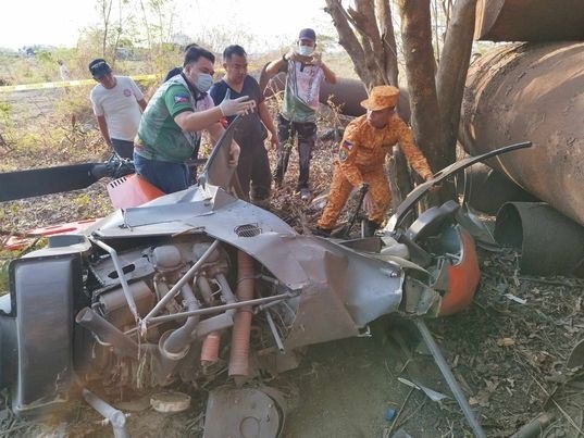 2 pilots died after a navy chopper crashed in Cavite