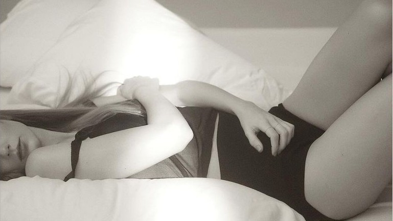 Taylor Swift, tortured poet, exorcises demons with new double album