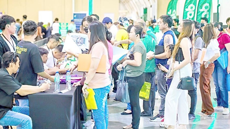 LTFRB postpones awarding of add’l 10K TNVS slots