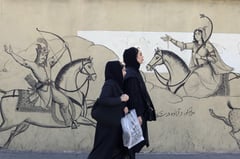Iran police toughen controls on women without hijab