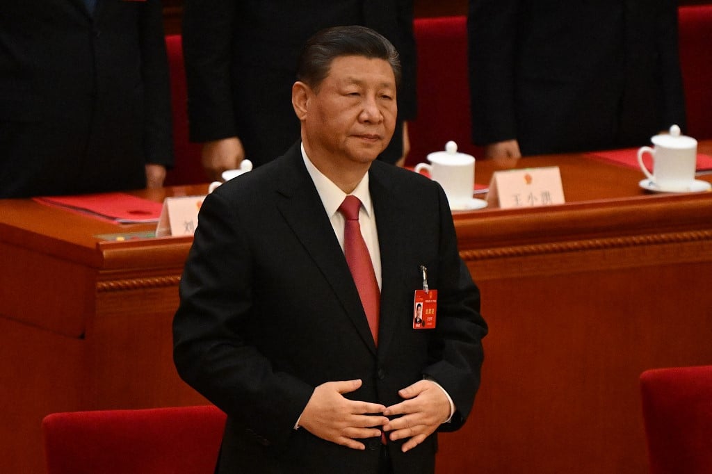 China's Xi tells ex-Taiwan leader 'external interference' cannot block unification