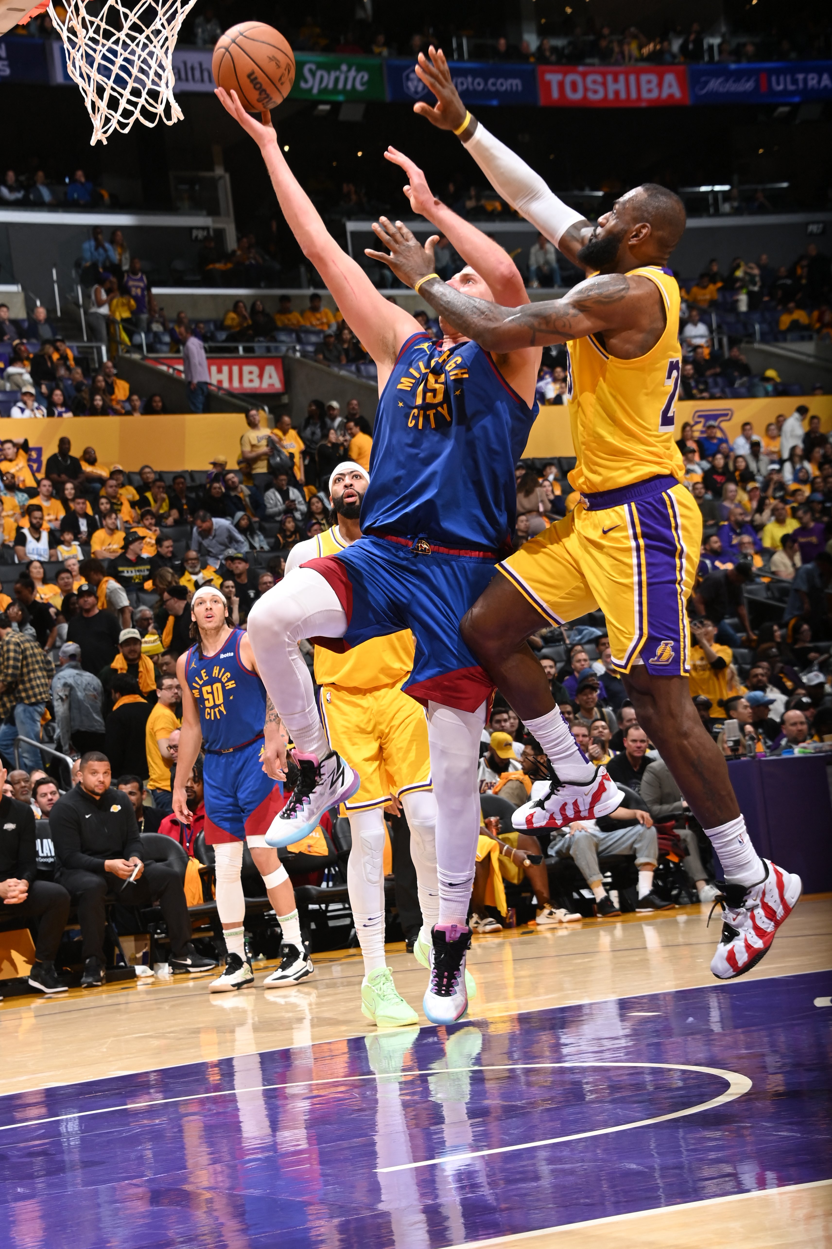 76ers star Embiid may Bell's palsy
