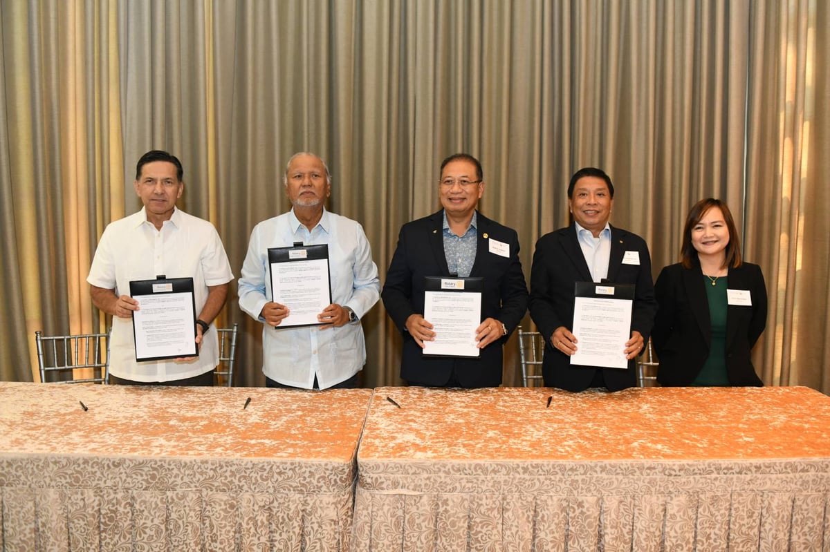 Memorandum of understanding Signing between RC Makati and the University of the Philippines Alumni Association likewise on 2 April 2024 at the Peninsula Manila, with (from left) RC Manila director Rodrigo Segura, RC Makati president Bing Matoto, UPAA president Robert Aranton,  UPAA third vice president Fernando Sanchez Jr. and UPAA PRO Yeye Marasigan.