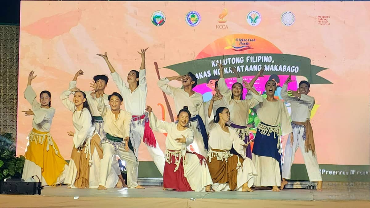 Tanghalang Bagong Sibol Theater and Dance Company from Malabon City performing during the opening program.
