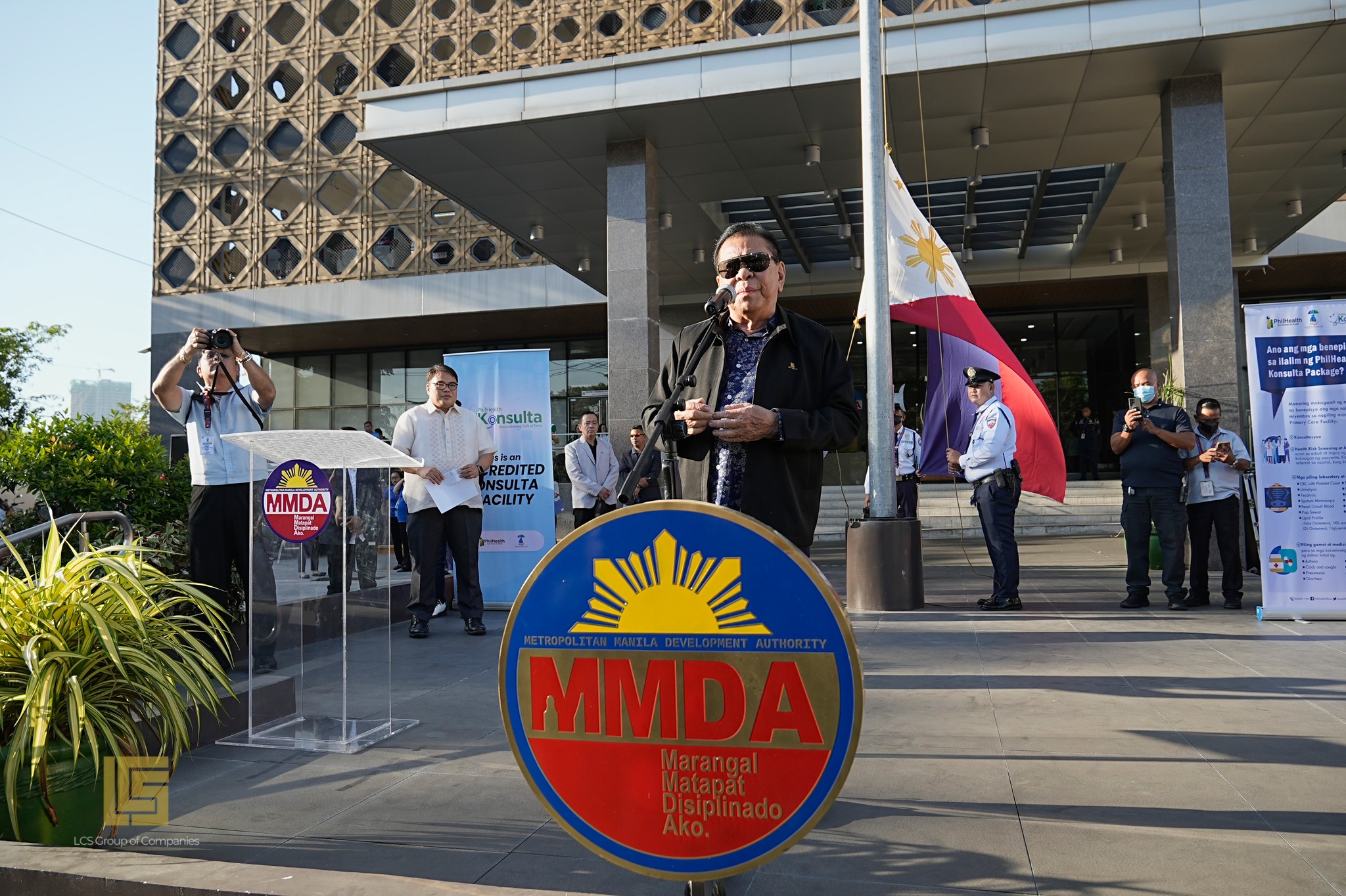 ‘Reward’ ni Chavit sa enforcers lumaki pa