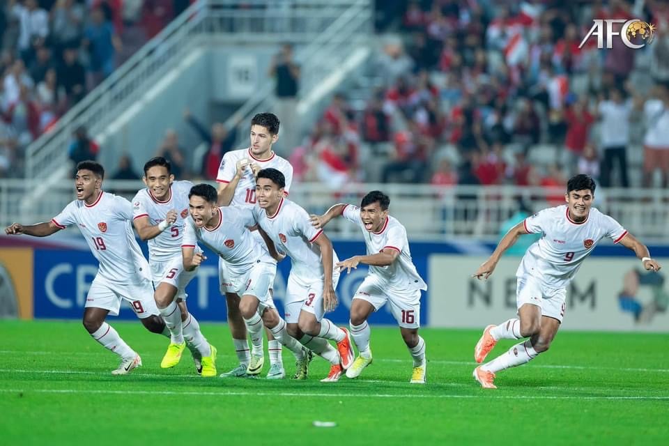 Indonesians near Olympic berth 
