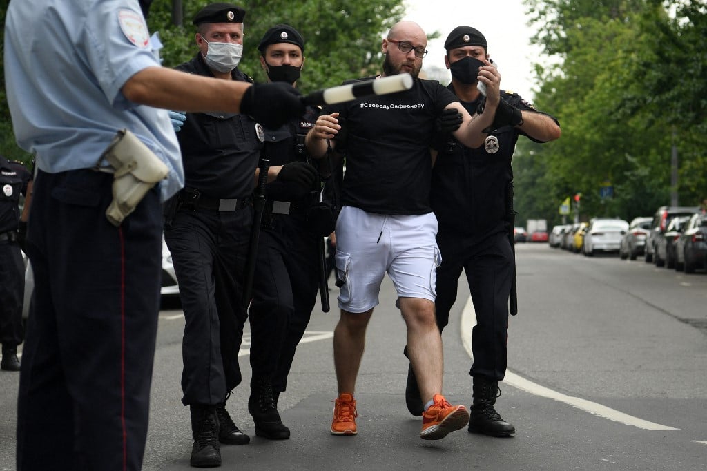 Russia arrests four accused of helping Ukraine army