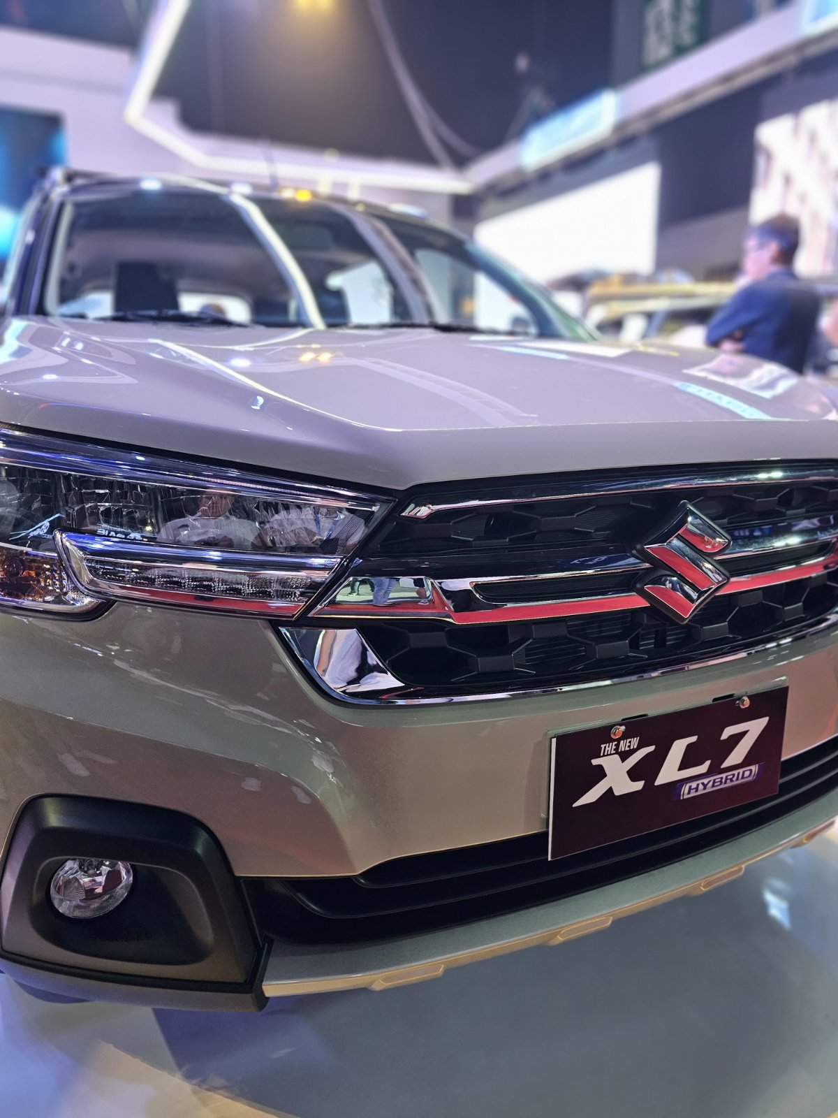 THE XLT Hybrid up close.