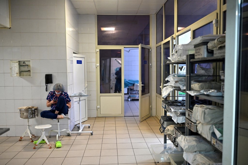 Kyiv hospitals evacuate amidst strike fears