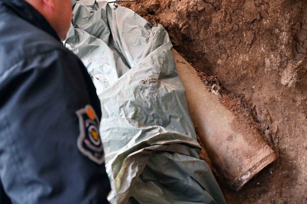 1,300 people evacuated as NATO bomb removed from Serbian city