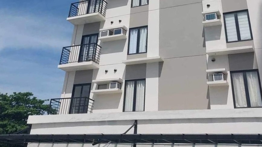4-year-old boy dies after falling from high-rise condo