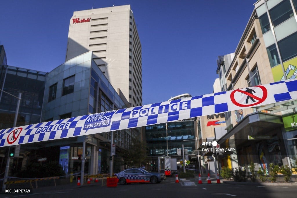 Police probe killer's targeting of women in Sydney mall attack