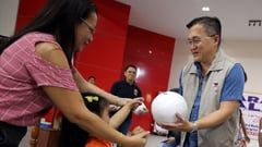 Bong Go aids displaced workers in Negros Occidental town