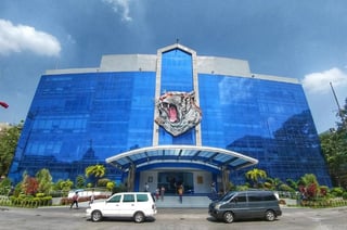 Mandaluyong City Hall with a tigers head in front