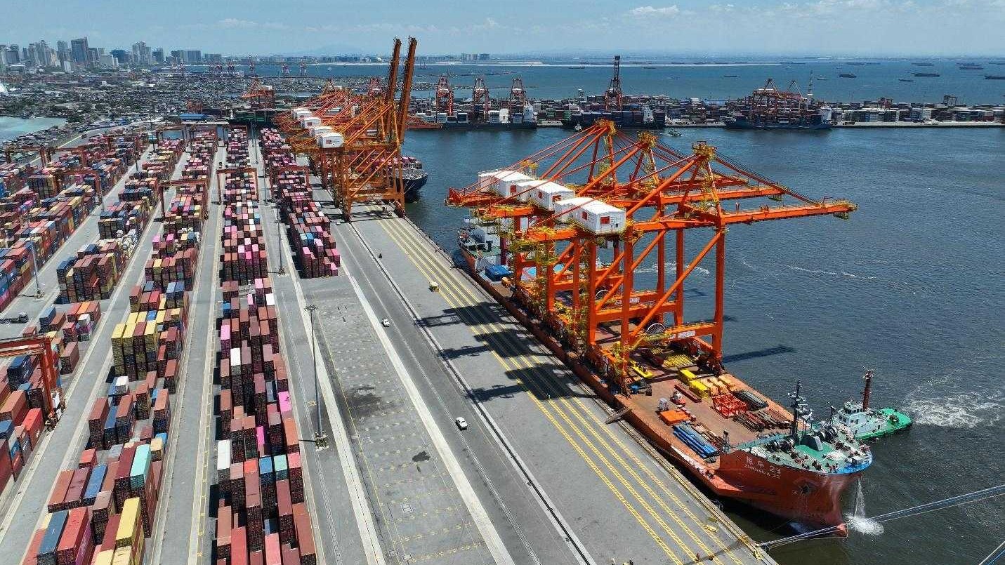 ICTSI Manila receives next-generation cranes