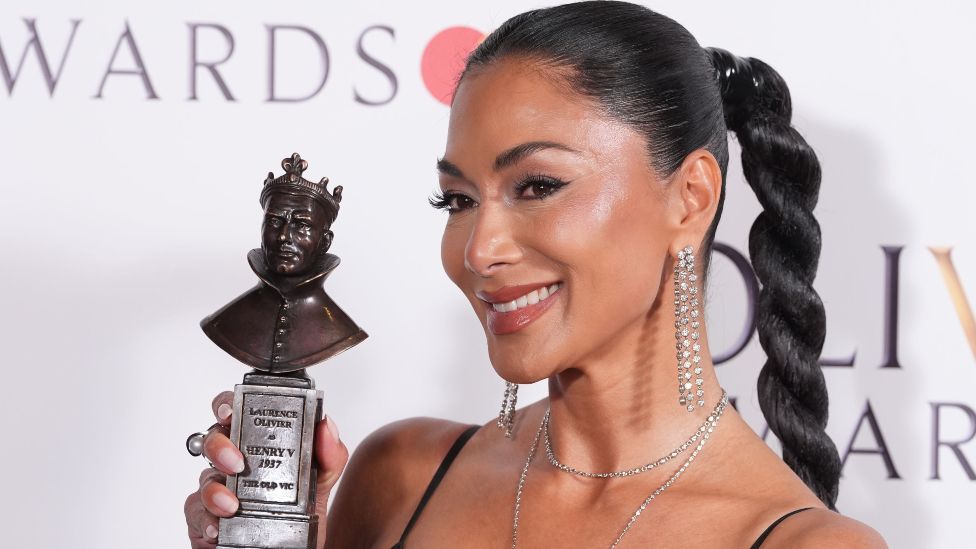 Fil-Am Nicole Scherzinger wins 
Best Actress at 2024 Olivier Awards
