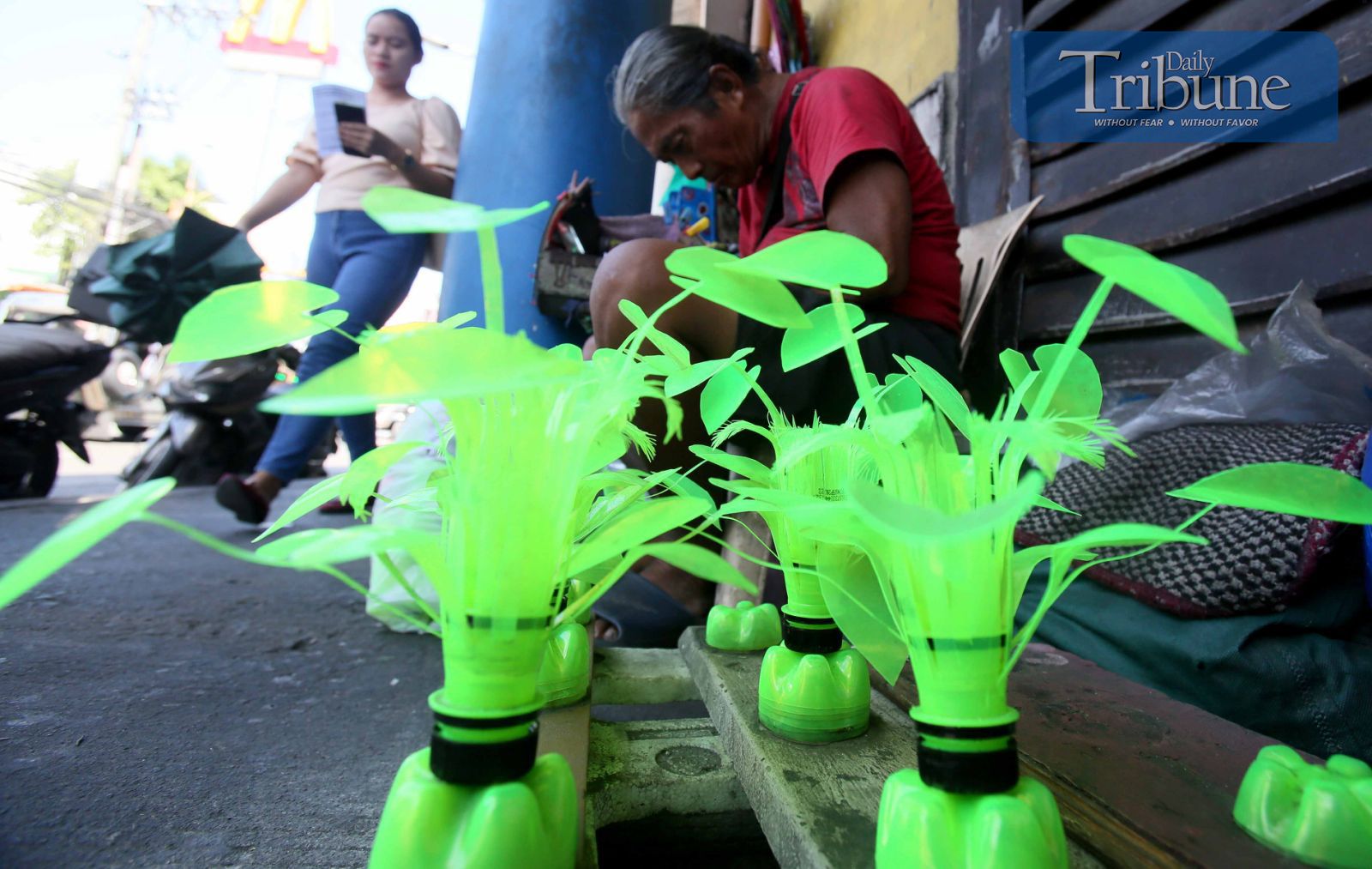 PLASTIC FLOWERS FOR SALE