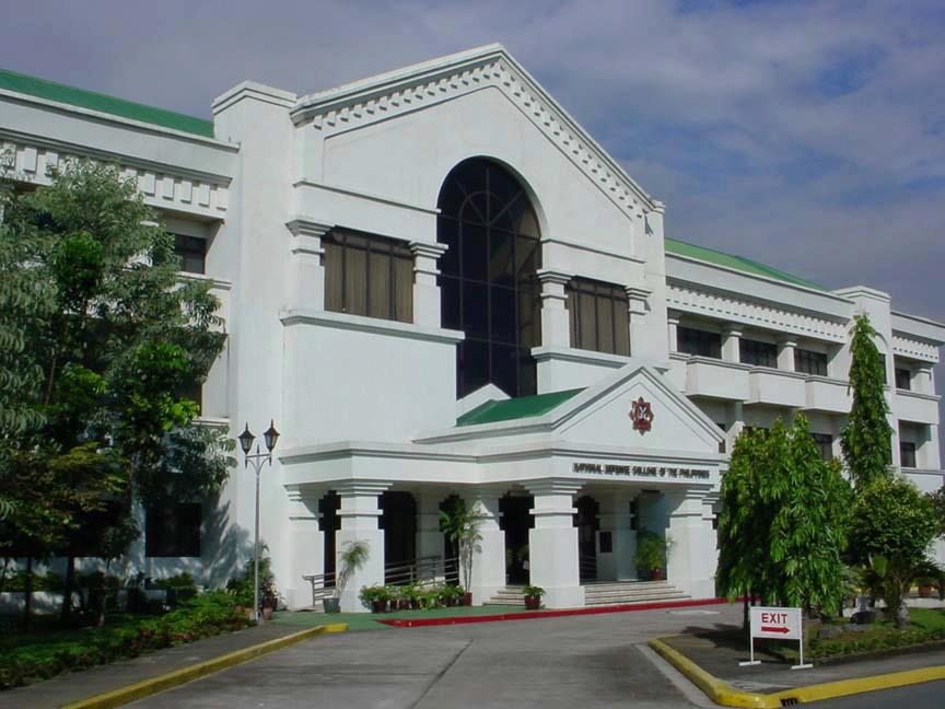 Ex-Quezon City administrator 
in hot water
