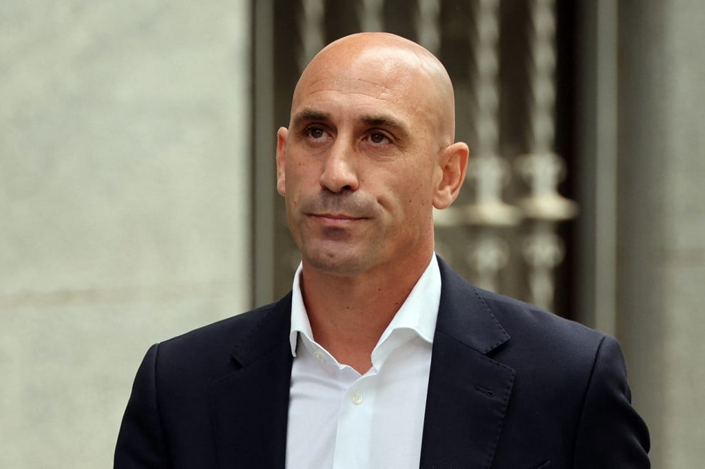Spain pledges to fix 'unacceptable' state of football federation