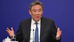 China's commerce minister chides 'protectionist' Europe