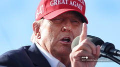 Trump rakes in $50-M as fundraising war with Biden heats up