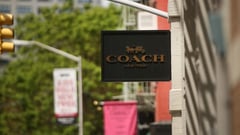 US sues to block Coach owner's $8.5-B buyout of Versace parent