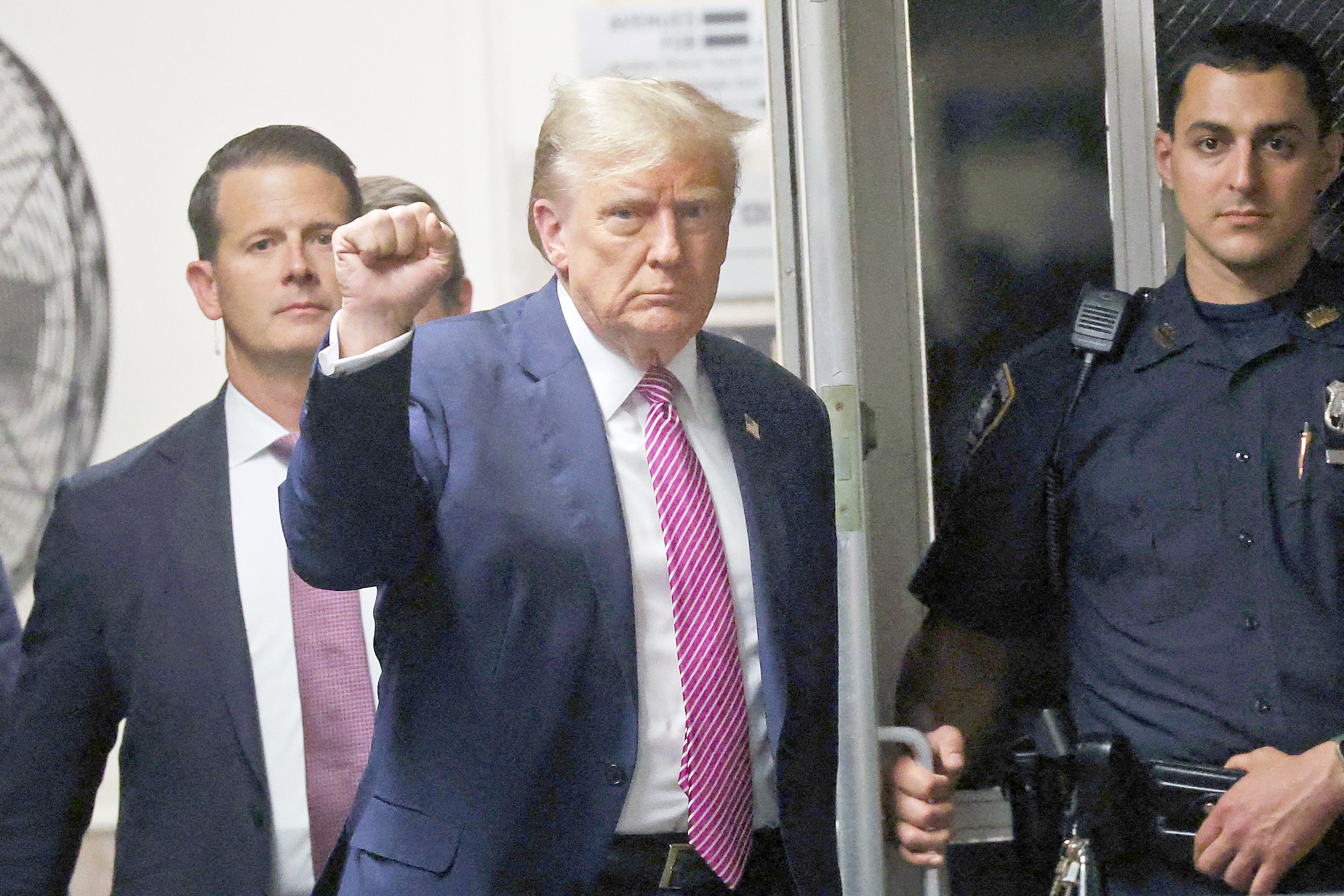 Trump trial commences opening statements