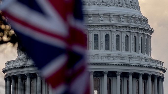 UK growth uptick fuels hopes of recession exit