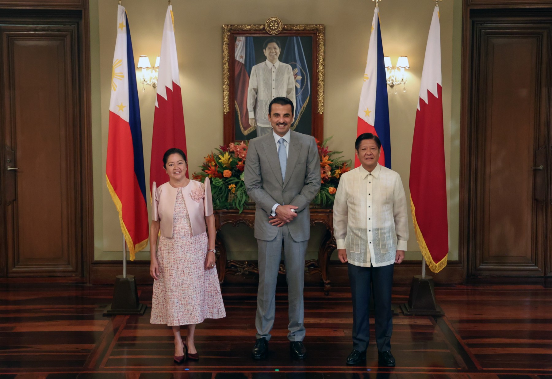 First couple welcomes Qatar's Emir