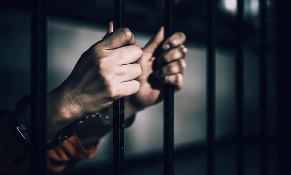 Lalaki arestado sa pangmomolestiya