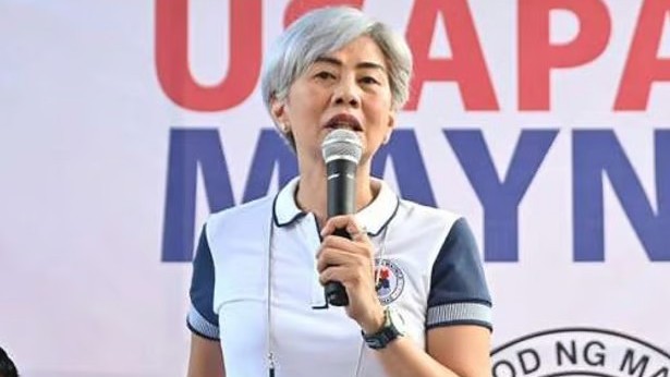 Lacuna distributes financial assistance to fire victims