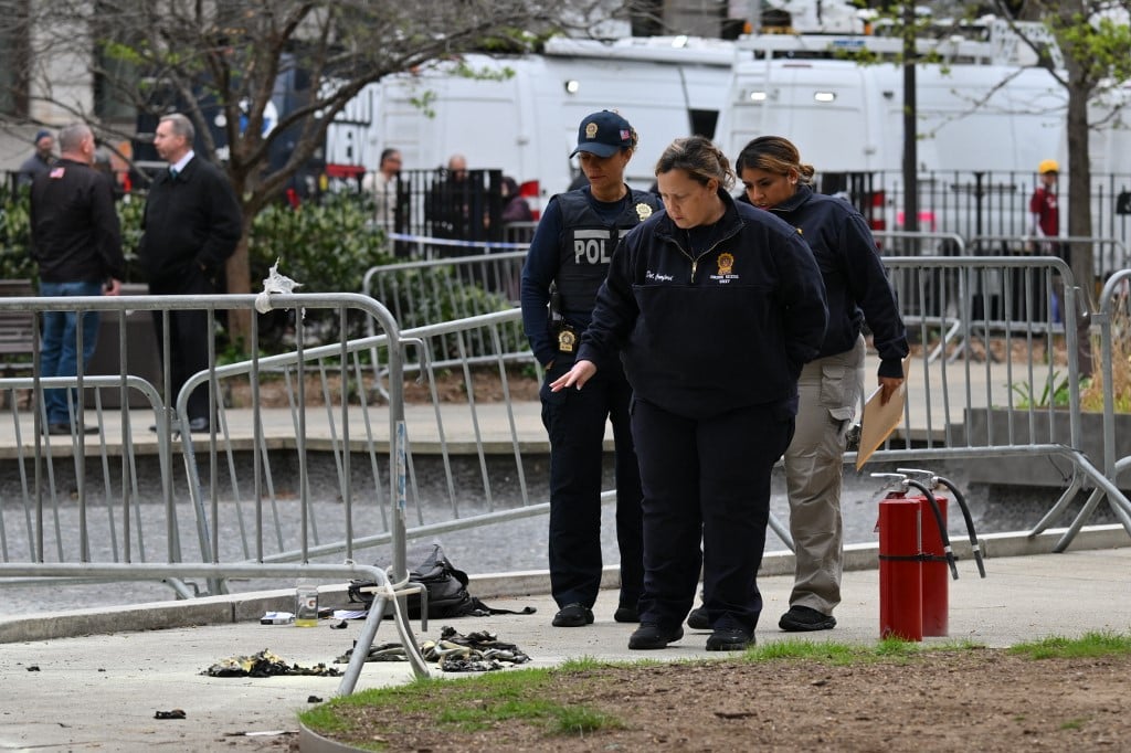 'Conspiracy theorist' sets self on fire outside Trump trial