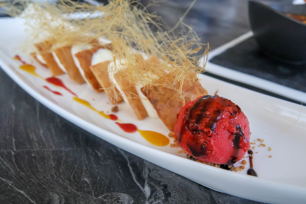 DECLENSION dessert