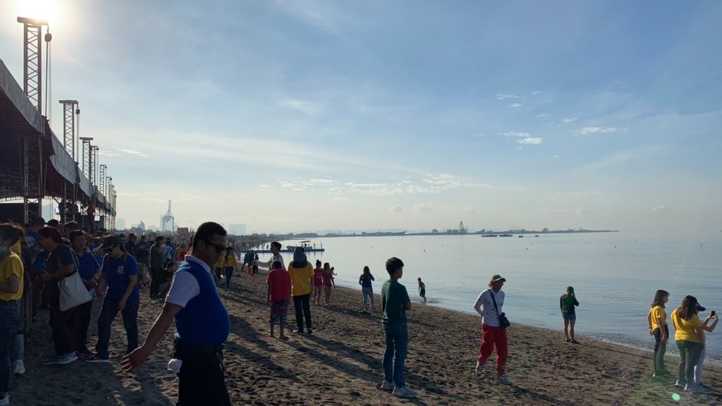 Baseco Beach remains closed to public due to high coliform contamination
