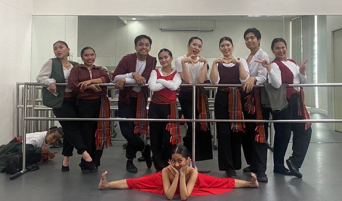 A GROUP of Benilde Dance students practice in the dance