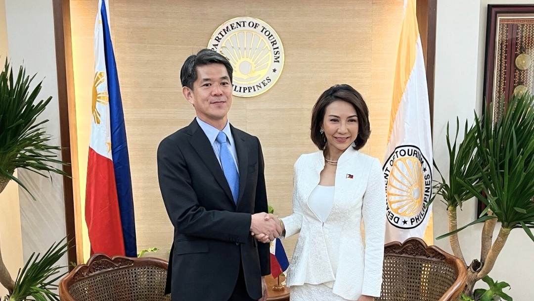 Amb. Endo discusses Japan-Phl tourism ties with Tourism Secretary Frasco