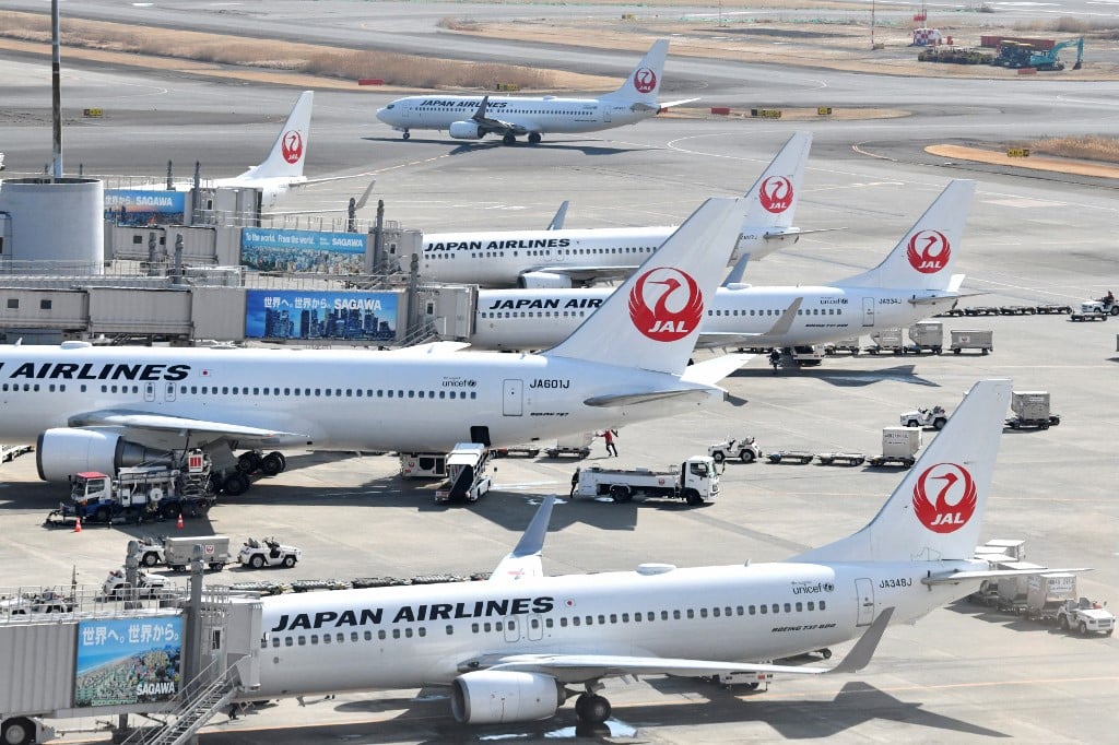 Japan lifts tsunami advisory, Okinawa flights resume