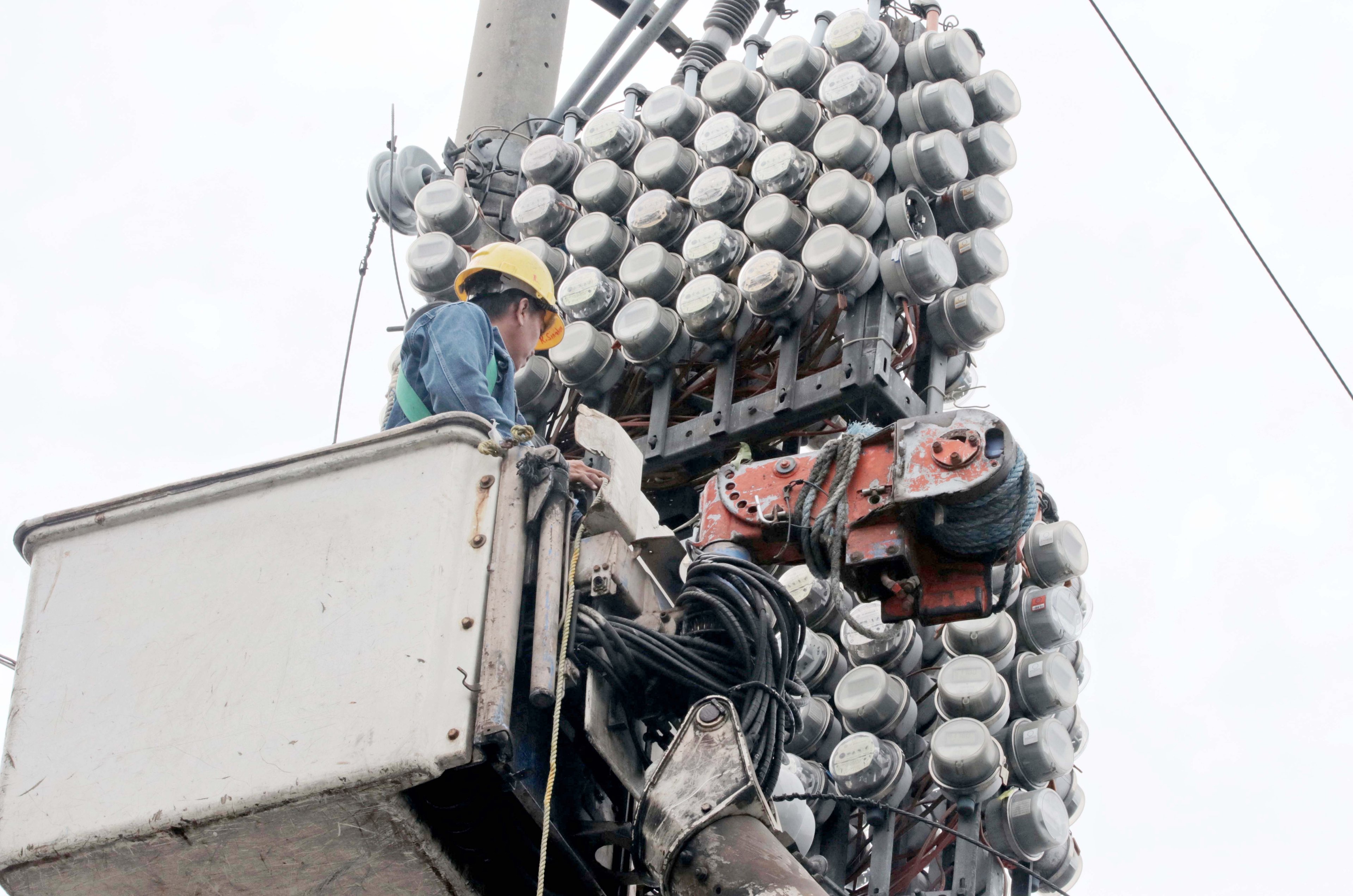 ERC suspends service cuts for Meralco bills until July