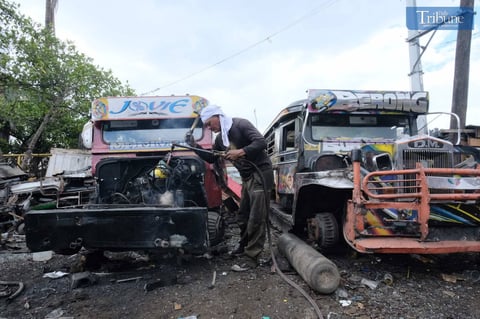TRIBUNE-jeepney