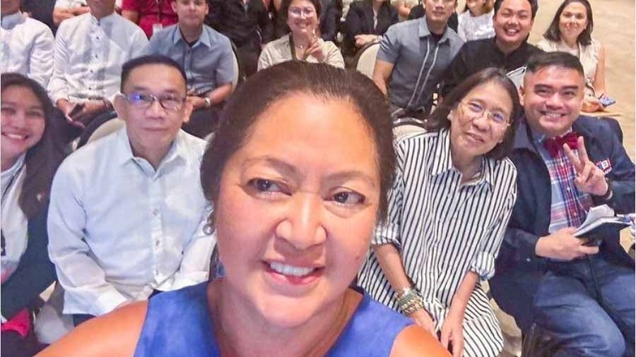 FL backs Palace civil service bets